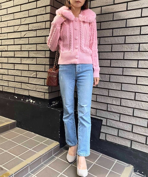 セール】ボリュームフェイクファー衿ケーブルニットカーディガン