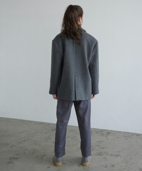 CLANE（クラネ）の「OVER SHOULDER PEAKED LAPEL COAT（テーラード