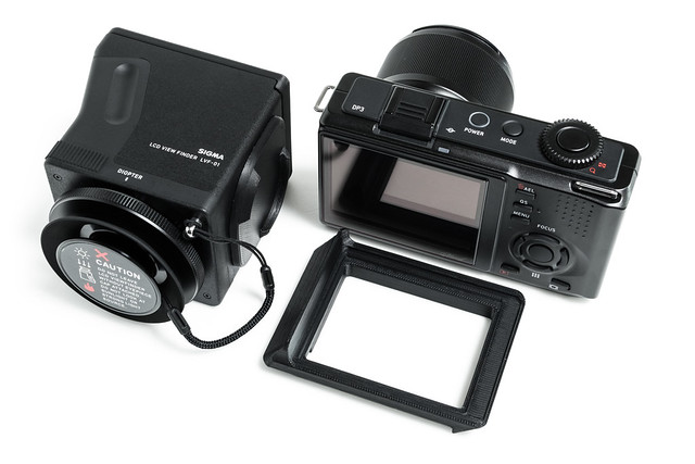 3Dプリンターで作るカメラアクセサリー第11弾！シグマDPメリル用LVF-01