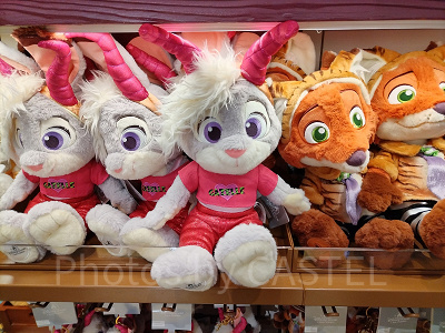 shanghai-disney-zootopia-goods