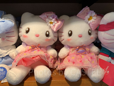 2025】ユニバのハローキティグッズまとめ！カチューシャ、被り物など