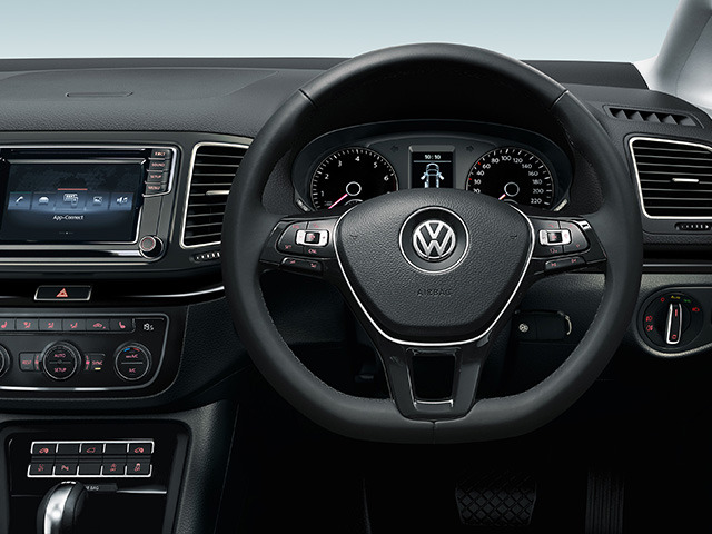 フォルクスワーゲン シャラン TSI コンフォートライン(15年09月-17年12