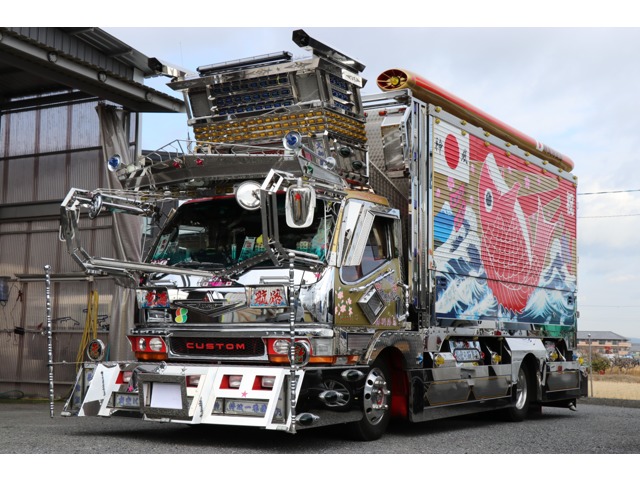 キャンター 3.9ディーゼル デコトラ ロケット 内装張替ウイング(奈良