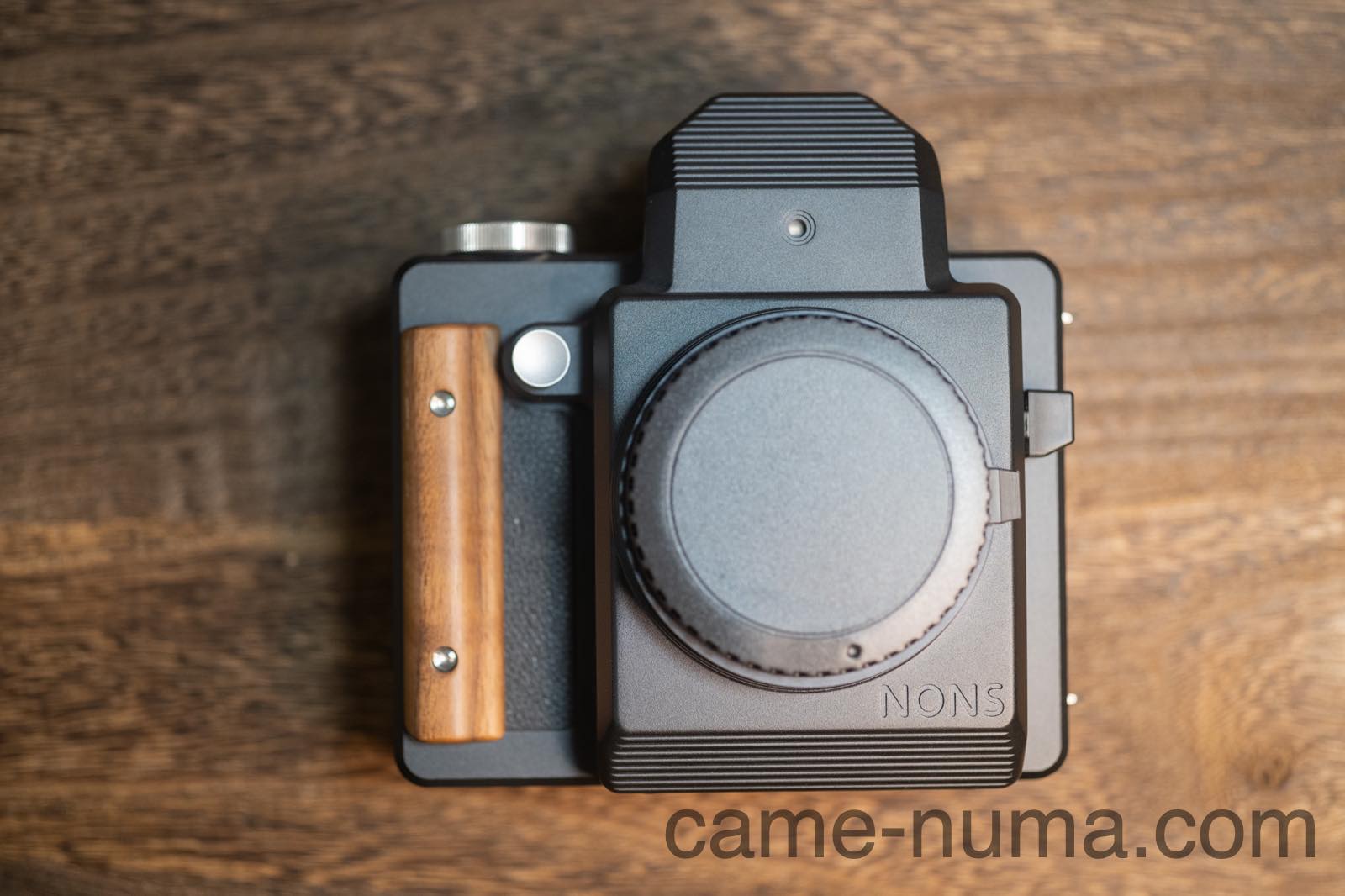 レンズ交換できるチェキ「NONS SL660」で遊んでみた。ついにスクエア