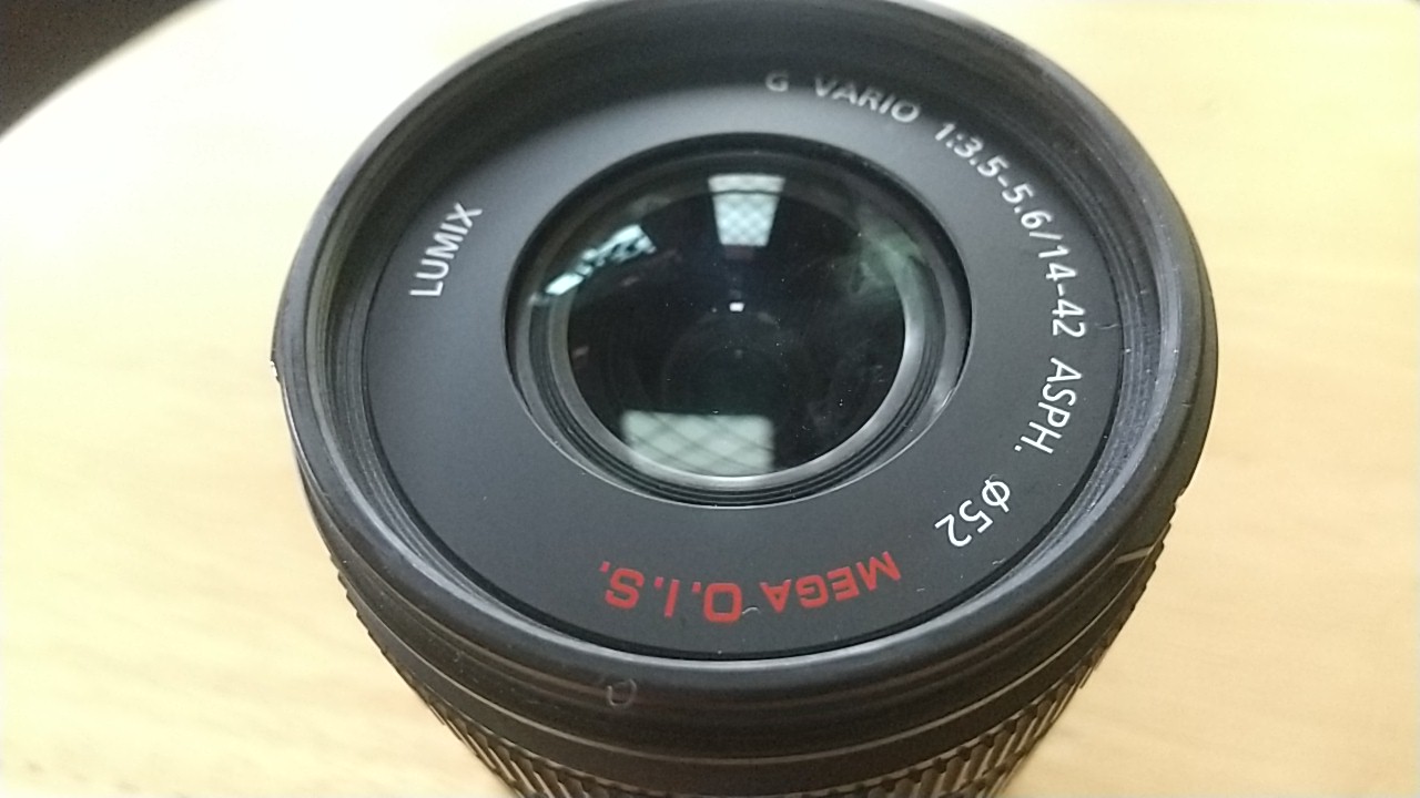 小さなカメラをアクティブに楽しむレンズならLUMIX G VARIO 14-42mm/F3