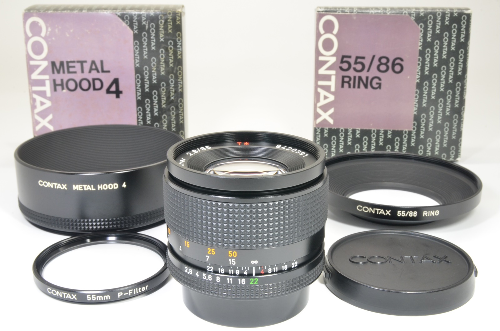 CONTAX Carl Zeiss Sonnar 85mm f2.8 MMG Germany w/ Lens Hood