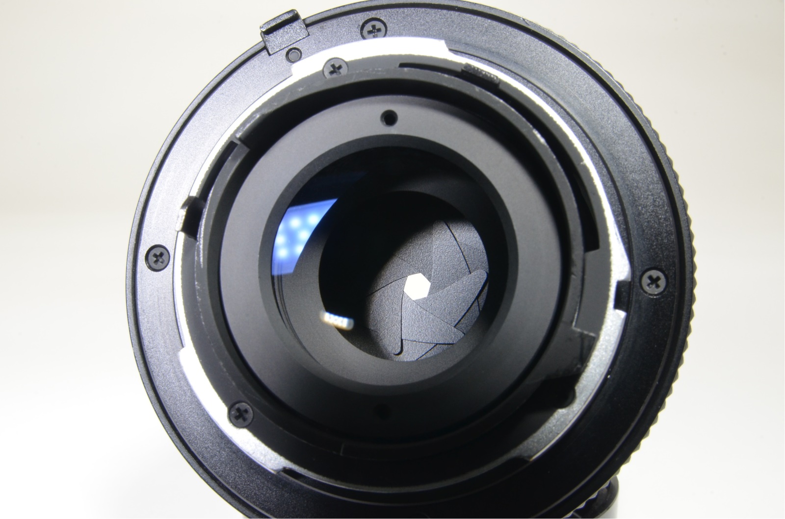 CONTAX Carl Zeiss Sonnar 85mm f2.8 MMG Germany w/ Lens Hood