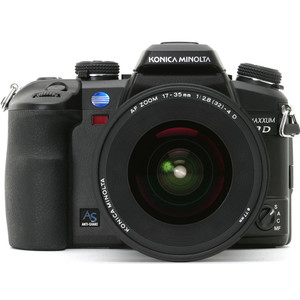 Konica-Minolta-Maxxum-7D-ek-fs.jpg