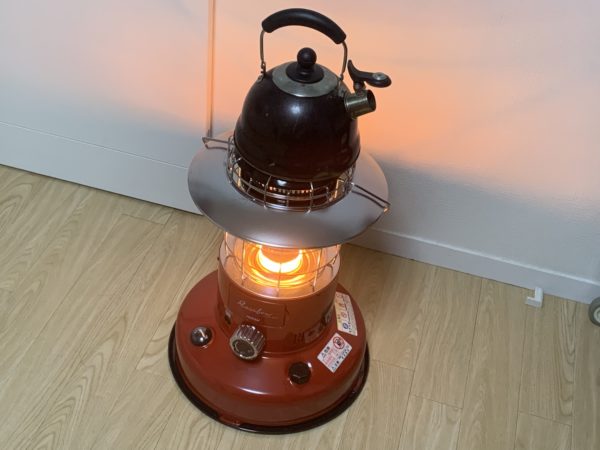 トヨトミ「レインボーストーブ」をレビュー｜収納ケースや冬キャンプに