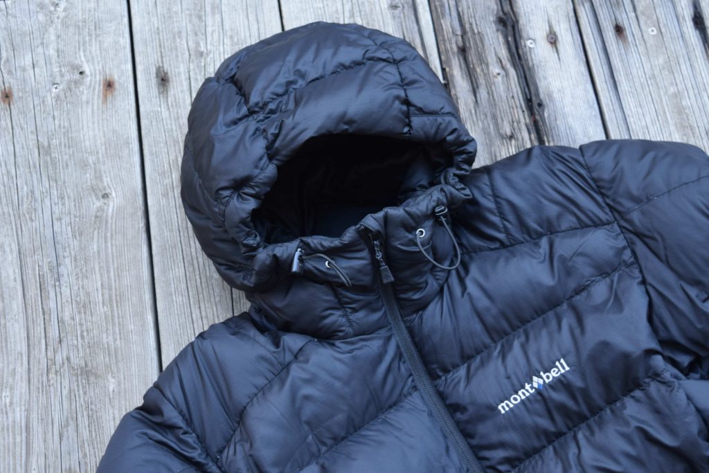 モンベルのライトアルパインダウンパーカがよくできたダウンジャケット