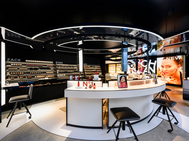 シャネルの新直営店「シャネル ビューティ ハウス」が東京・表参道に