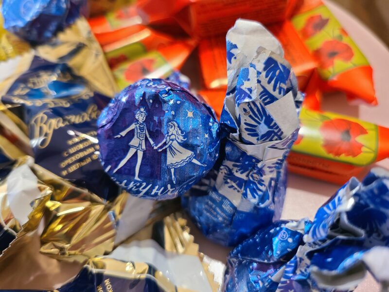 ロシアのチョコレート アリョンカ ‣ Candyworld