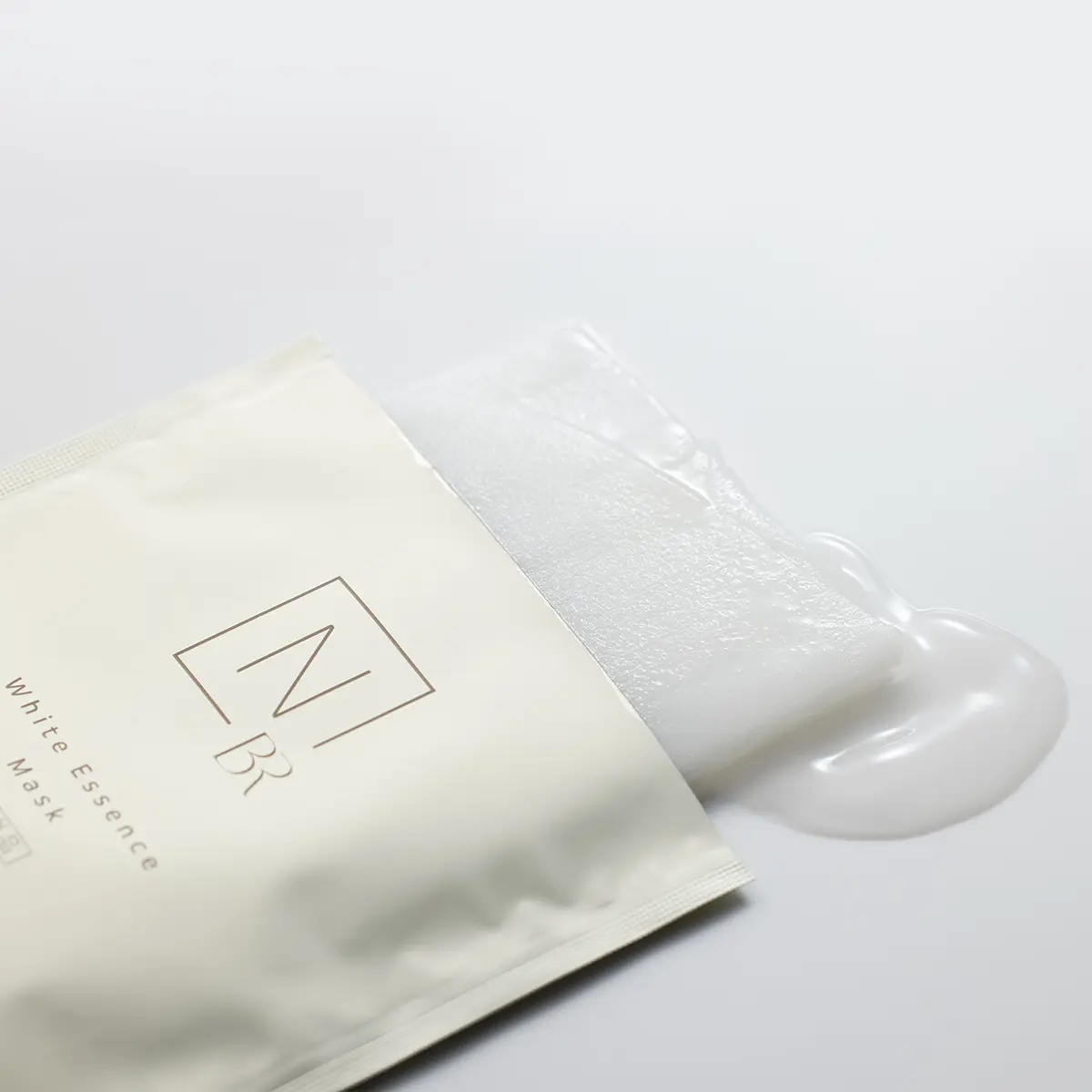 N organic Bright ホワイト メラノリーチ エッセンス マスク (4枚入り