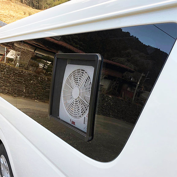 夏キャンプに向けてハイエースに換気扇をつけたい！フィアマターボ