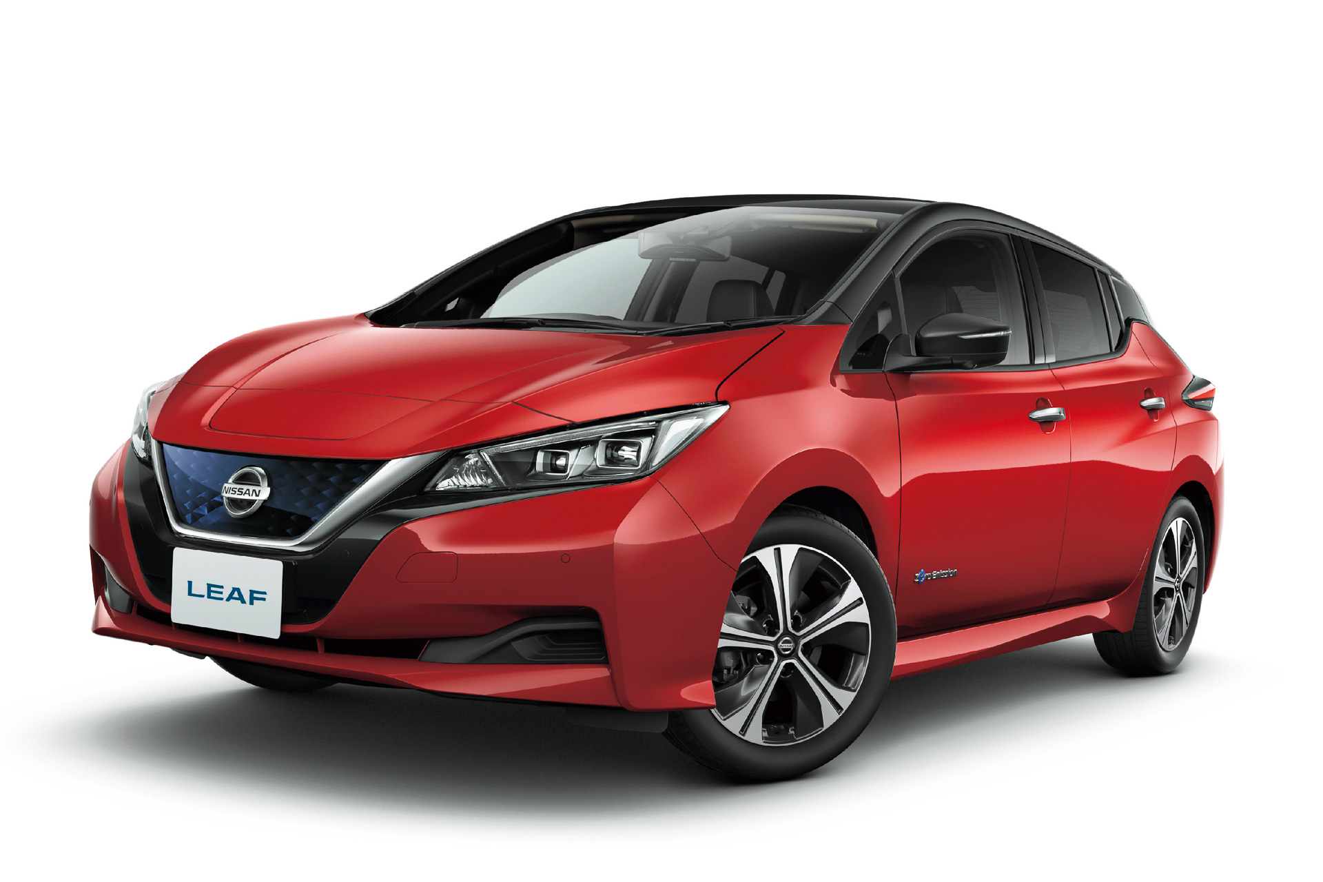 日産、プロパイロット標準装備の「リーフ」特別仕様車「X V