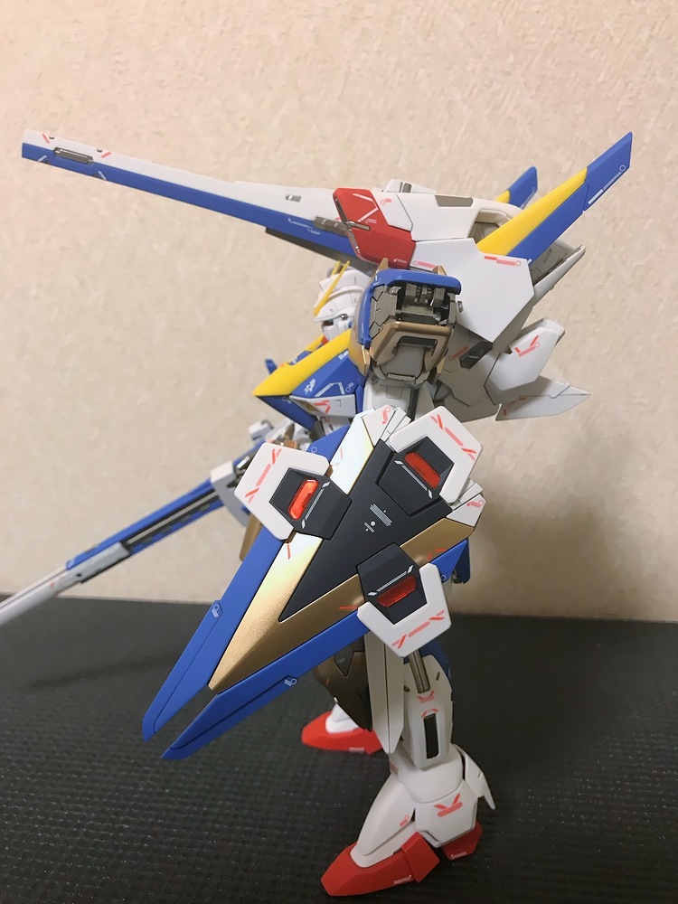 プレミアム完成品】バンダイ MG 1/100 V2アサルトバスターガンダム Ver