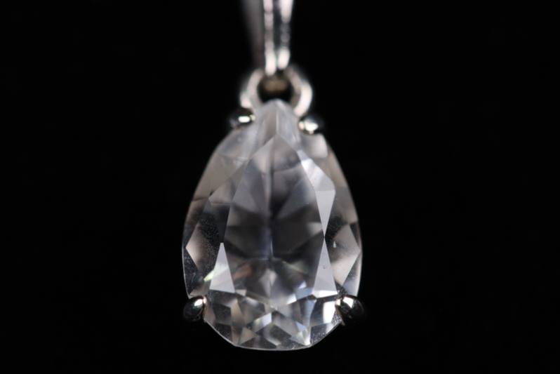 極上宝石1.6ct！超高波動ロシア産フェナカイト・シルバーペンダント