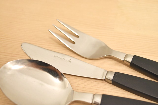 ROSTFRITT/ロストフライ カトラリーセット 黒木柄 | tuzi （トゥーズ）