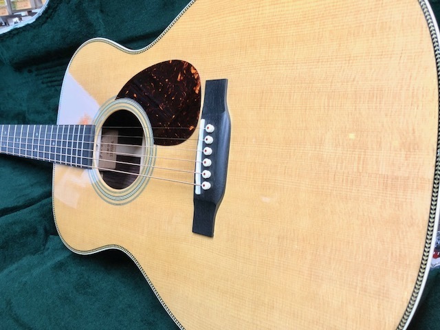 Martin OM-28 Standard Pickup Special 【 アンプに繋げる マーチン