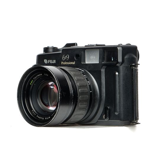 Fuji GW690III Professional Medium Format Camera with 90mm f/3.5 {67}