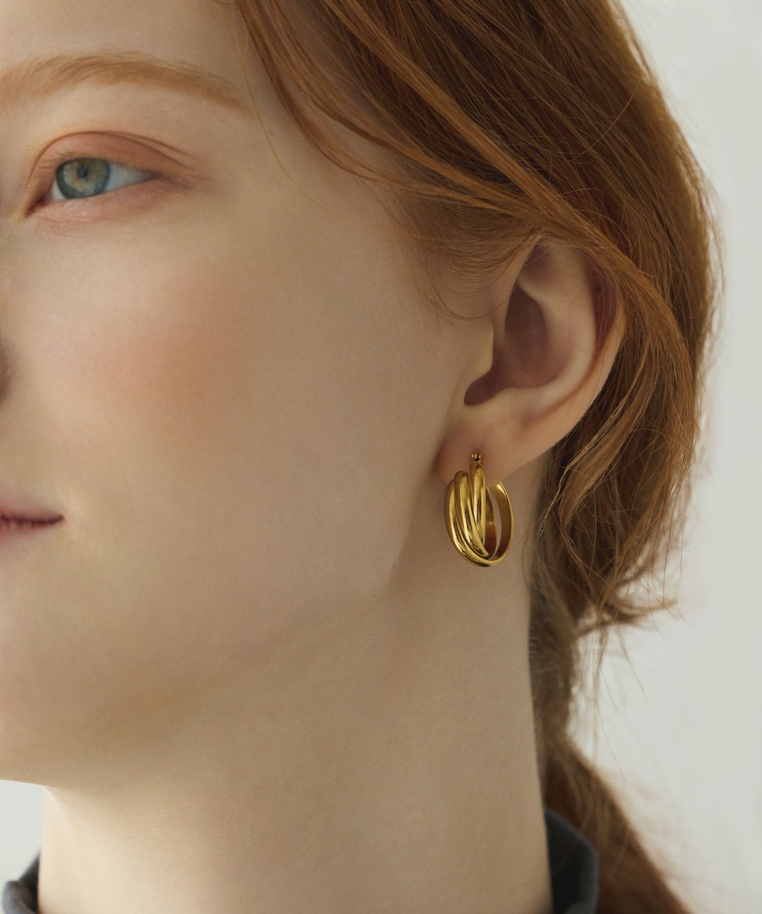 ゴールド]トリプルウェブフープピアス