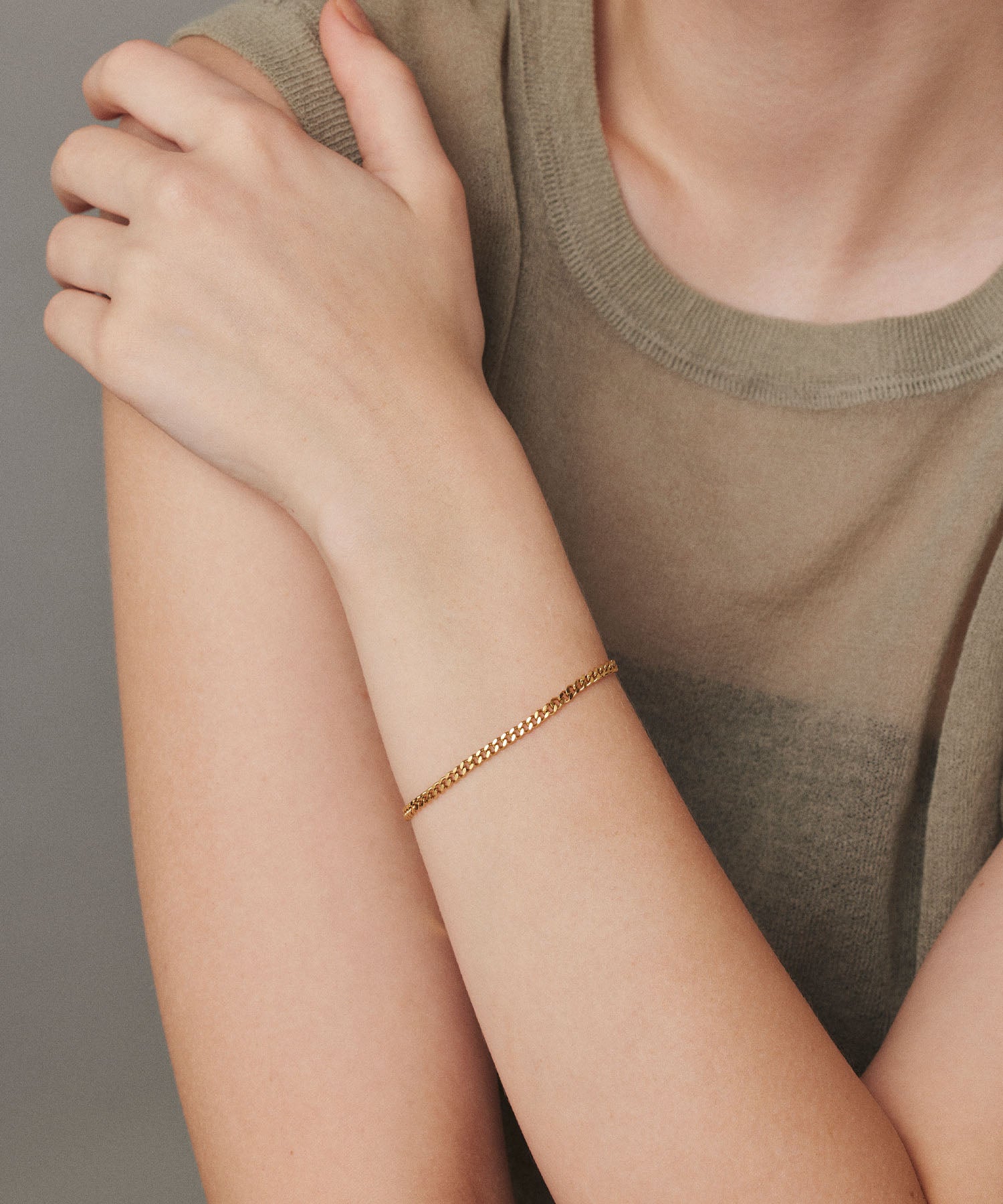 ゴールド]チェーンブレスレット/2.5mm