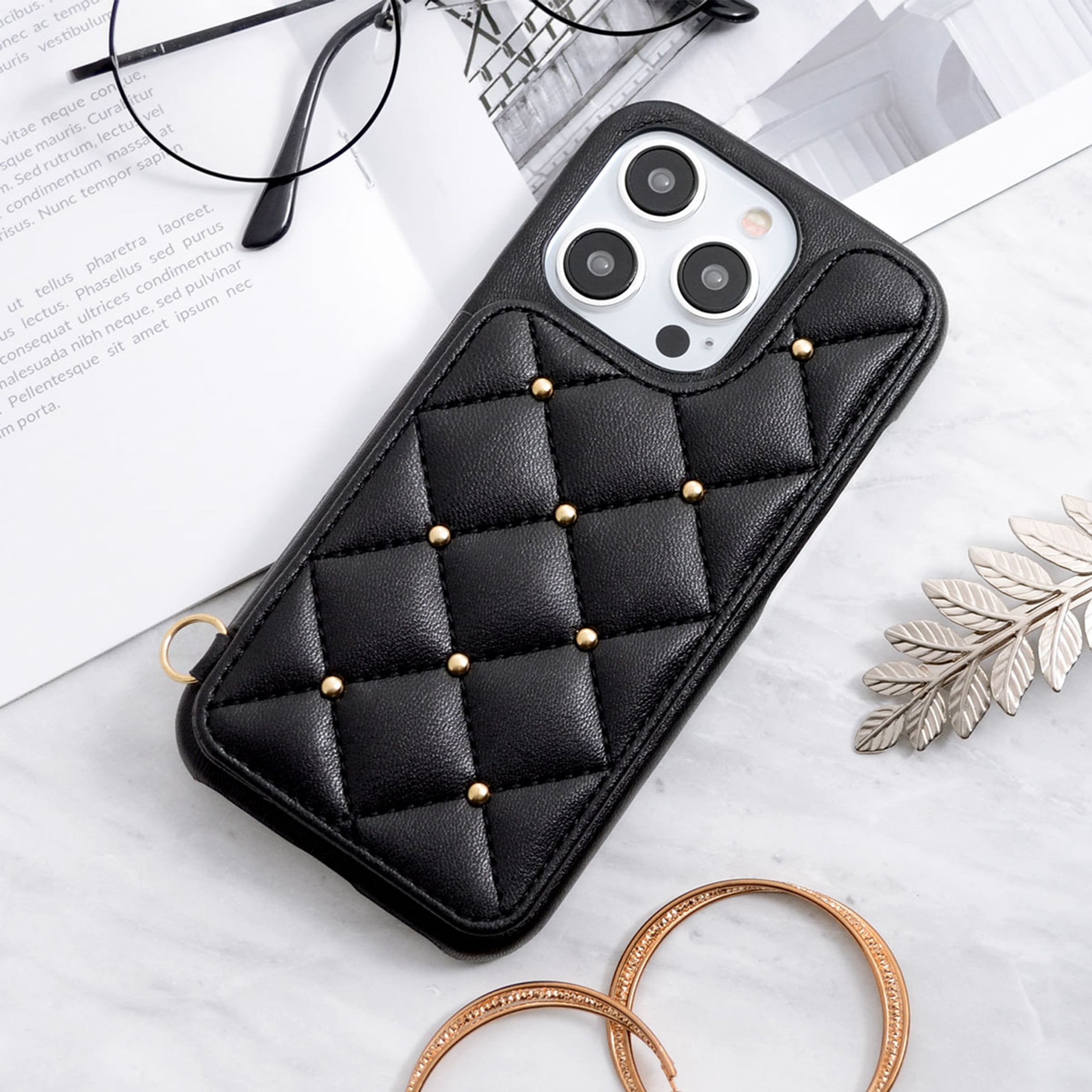 iPhone 16 Pro CECIL McBEE [キルティング背面ケース]｜小物｜CECIL