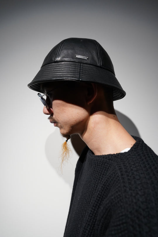 SOLARIS&Co.(ソラリスアンドコー)のLEATHER BUCKET HAT BADBOY
