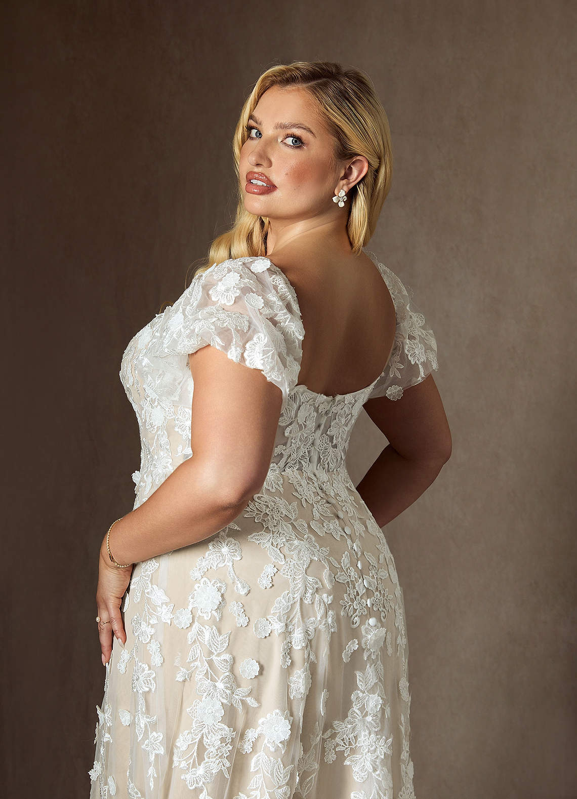 Azazie Vivienne Diamond White Champagne A-Line Sweetheart Lace