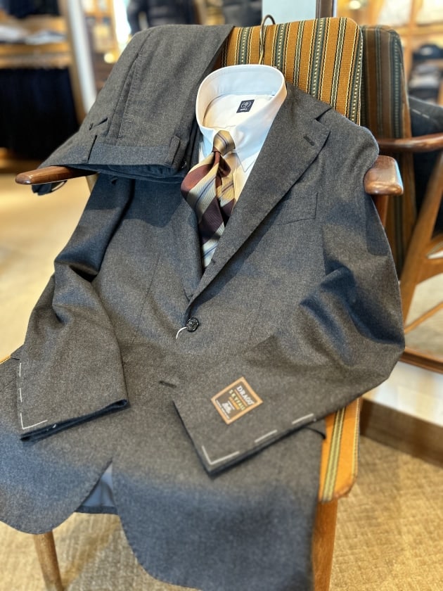 端正で贅沢なスーツ？【Brilla per il gusto】｜ビームス ハウス 梅田