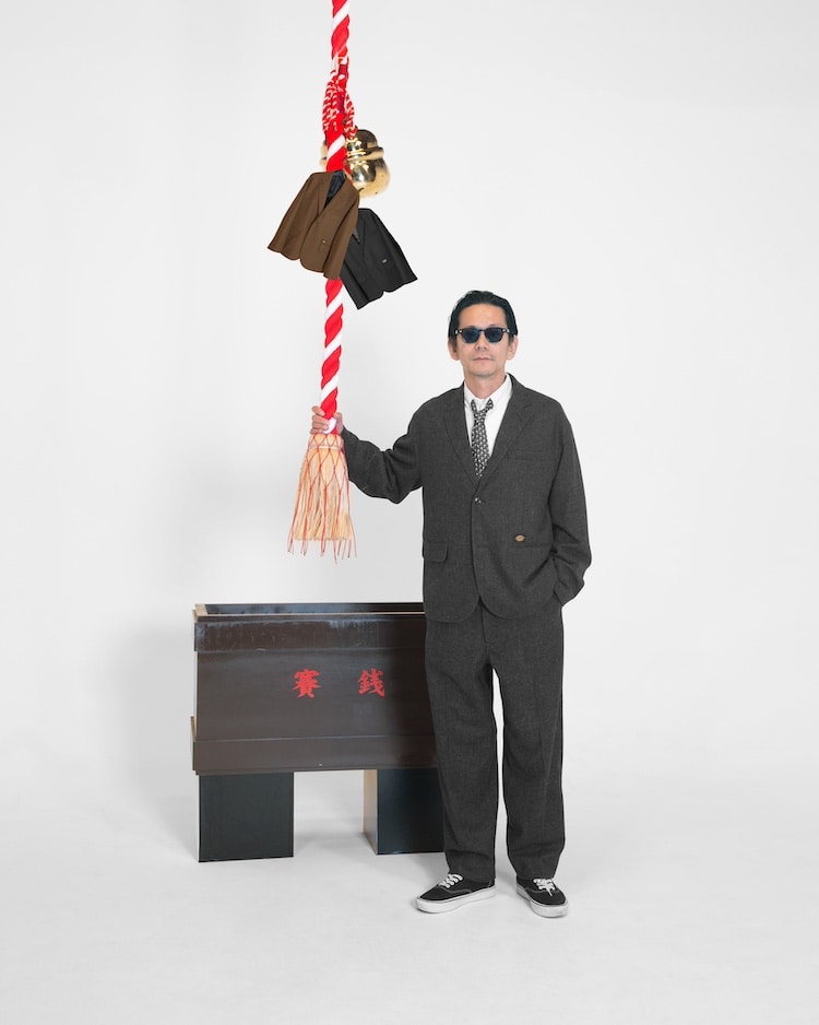 TRIPSTER」が仕掛ける“紳士服のディッキーズ”の第8弾！6年ぶりに