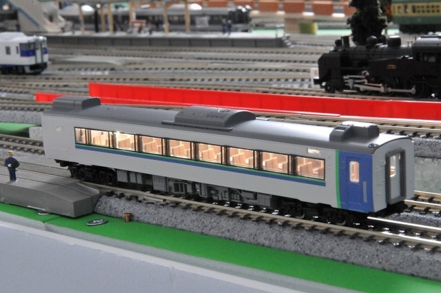 TOMIXのキハ183-2550系特急ディーゼルカー（HET）の入線 - yorokinoko