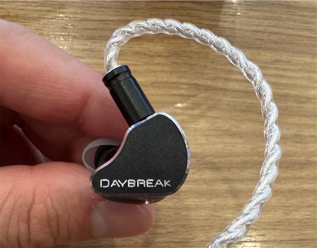 Crinear Daybreak - J'z audio Review ※主に中華イヤホンレビュー