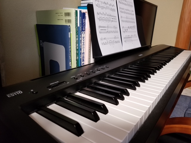 音も打鍵感も堅実な電子ピアノKAWAIのES110レビュー - オタ系アラサー