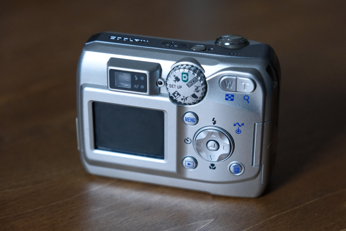 オールドコンデジNikon COOLPIX 4100をご紹介します。 - いーさんのブログ