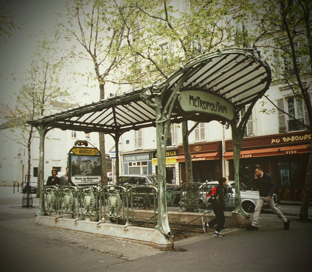 パリ ギマールの花 - cafe mare nostrum