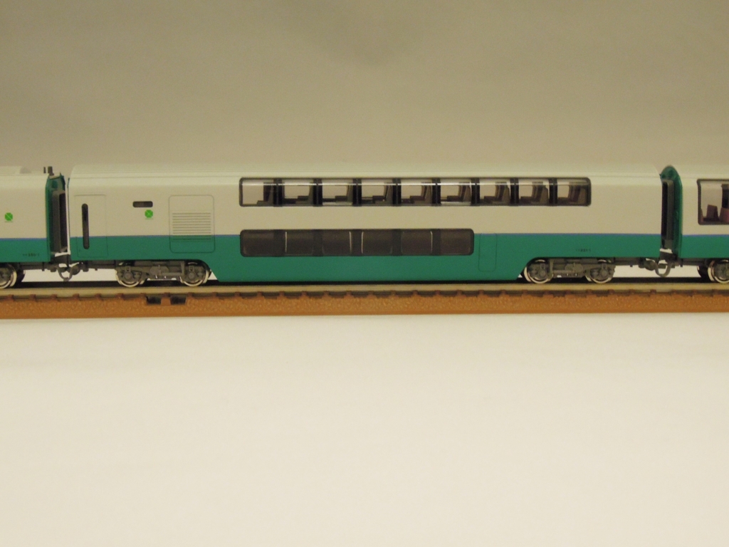 KATO 251系 スーパービュー踊り子 新塗色 - 鉄道模型購入日記