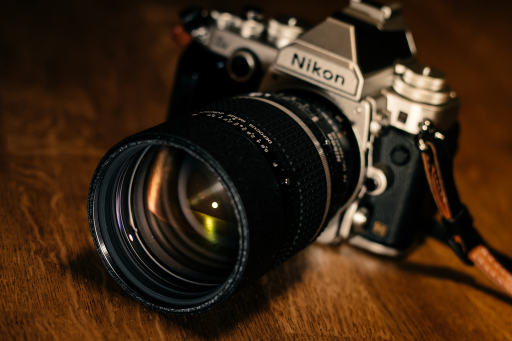 レンズポルノ#6: AI AF DC-Nikkor 135mm f/2D - bluelines