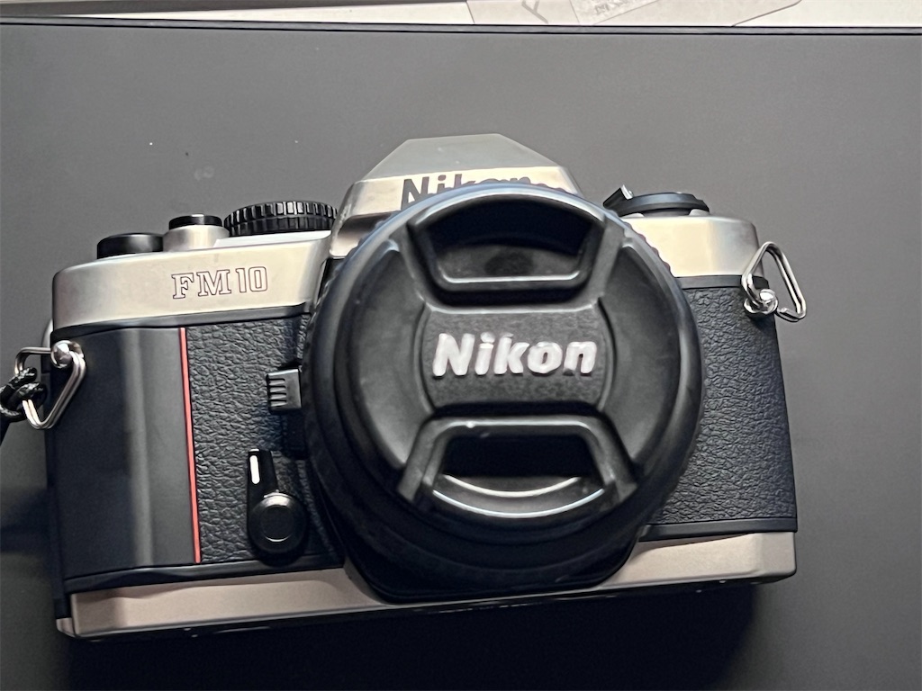 絶滅危惧種のフィルムカメラを盛り上げたい。Nikon FM10 × Lomography