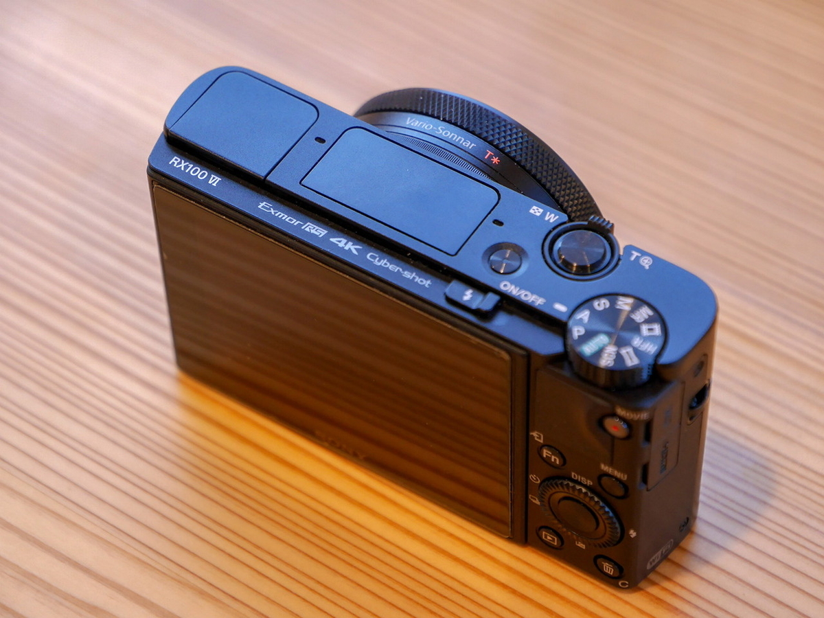愛用のデジタルカメラ「ソニー サイバーショット RX100 VI」コンパクト