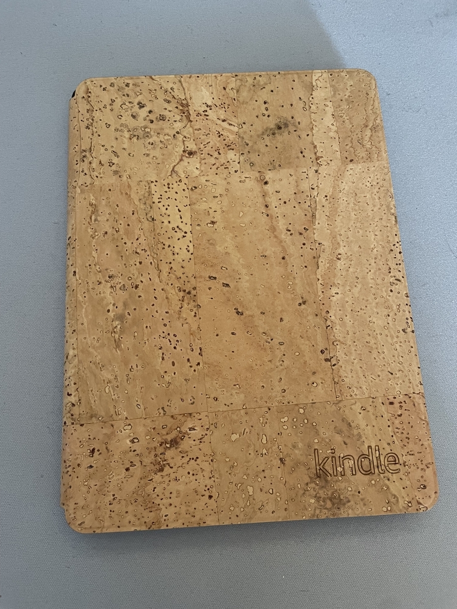 レビュー】Kindle Paperwhite(第11世代)の純正カバー比較