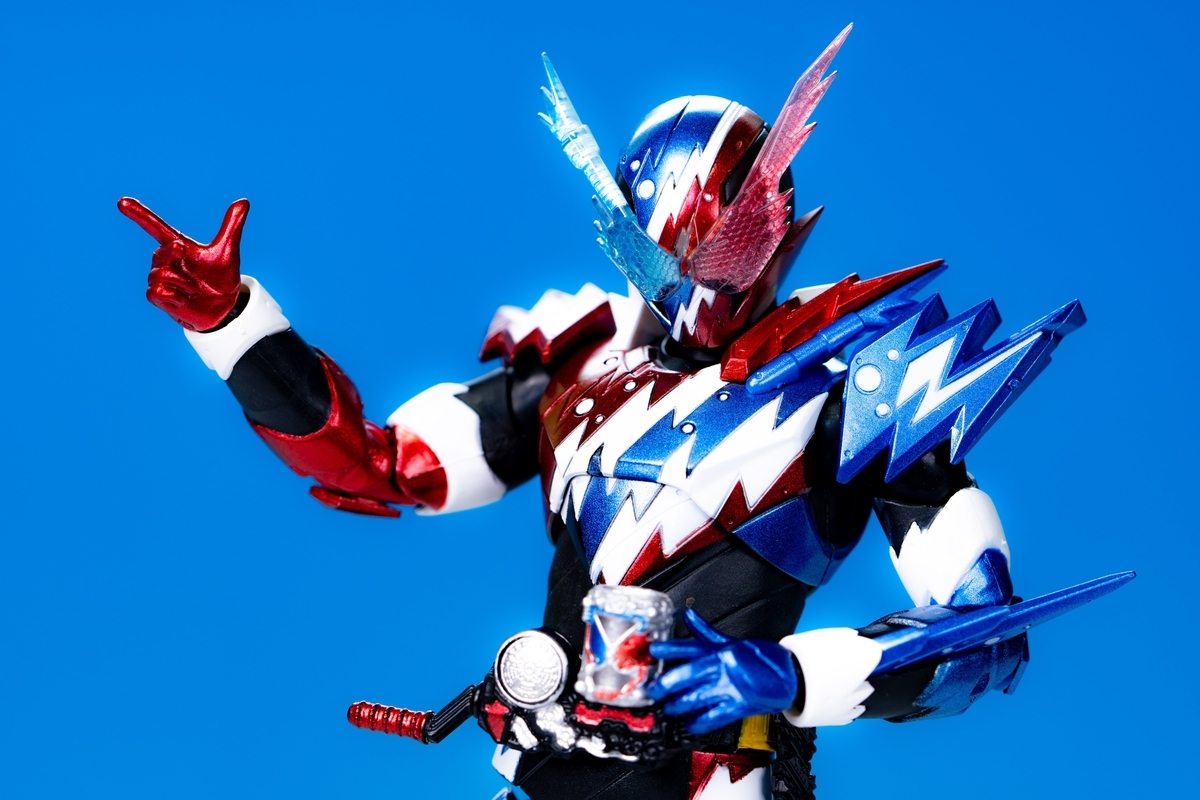 S.H.Figuarts 仮面ライダービルド ラビットタンク スパークリング