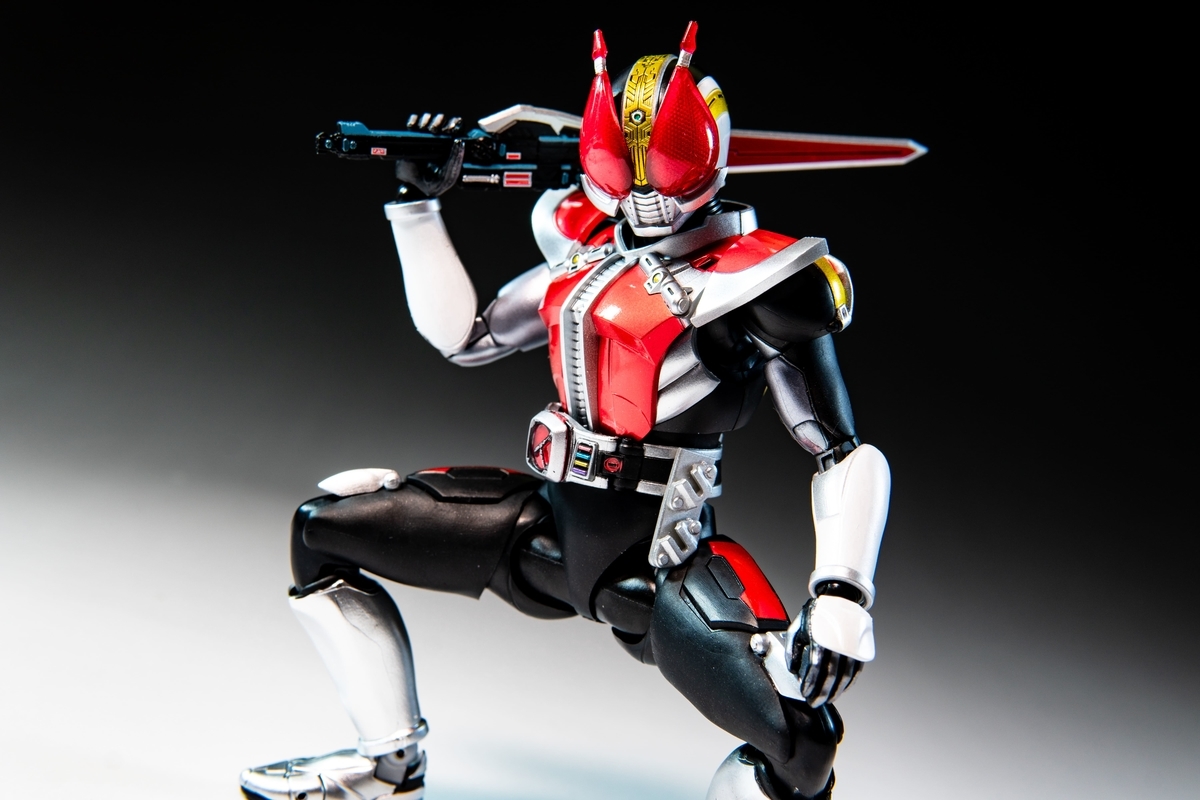 S.H.Figuarts 真骨彫製法 仮面ライダー電王 ソードフォーム レビュー