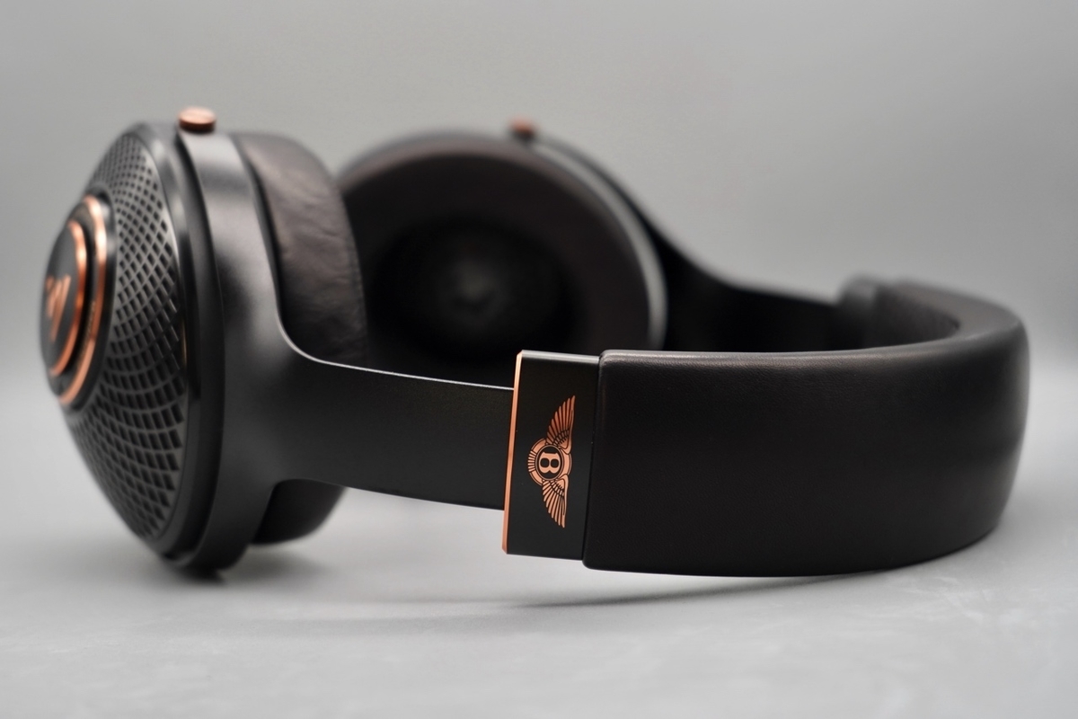 心地よい装着感と中高音が魅力的な密閉型ヘッドホン Focal RADIANCE