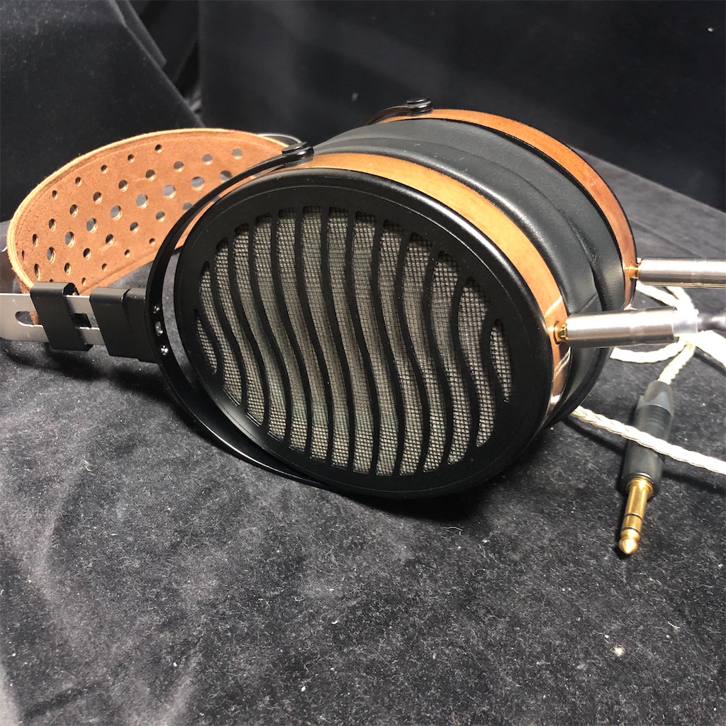 謎の平面駆動ヘッドホンあらわる。 - Headphone Junky