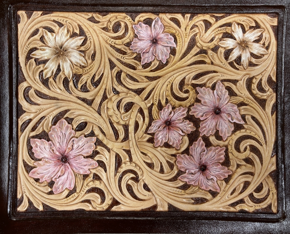 革にアクリル絵具でーシェリダンスタイルカービング - レザークラフト研究