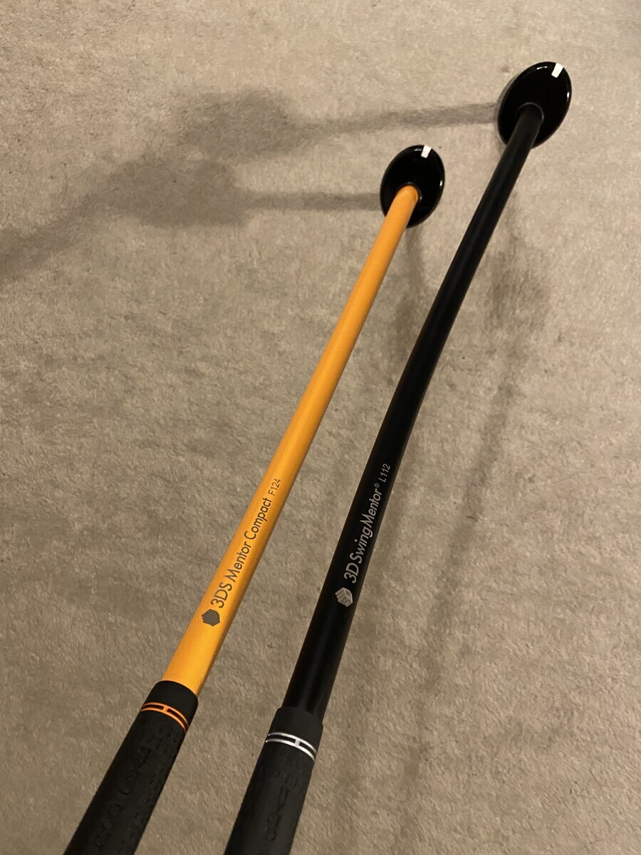 3D Swing Mentor Compact は室内でフルスイングの素振りができる - M's
