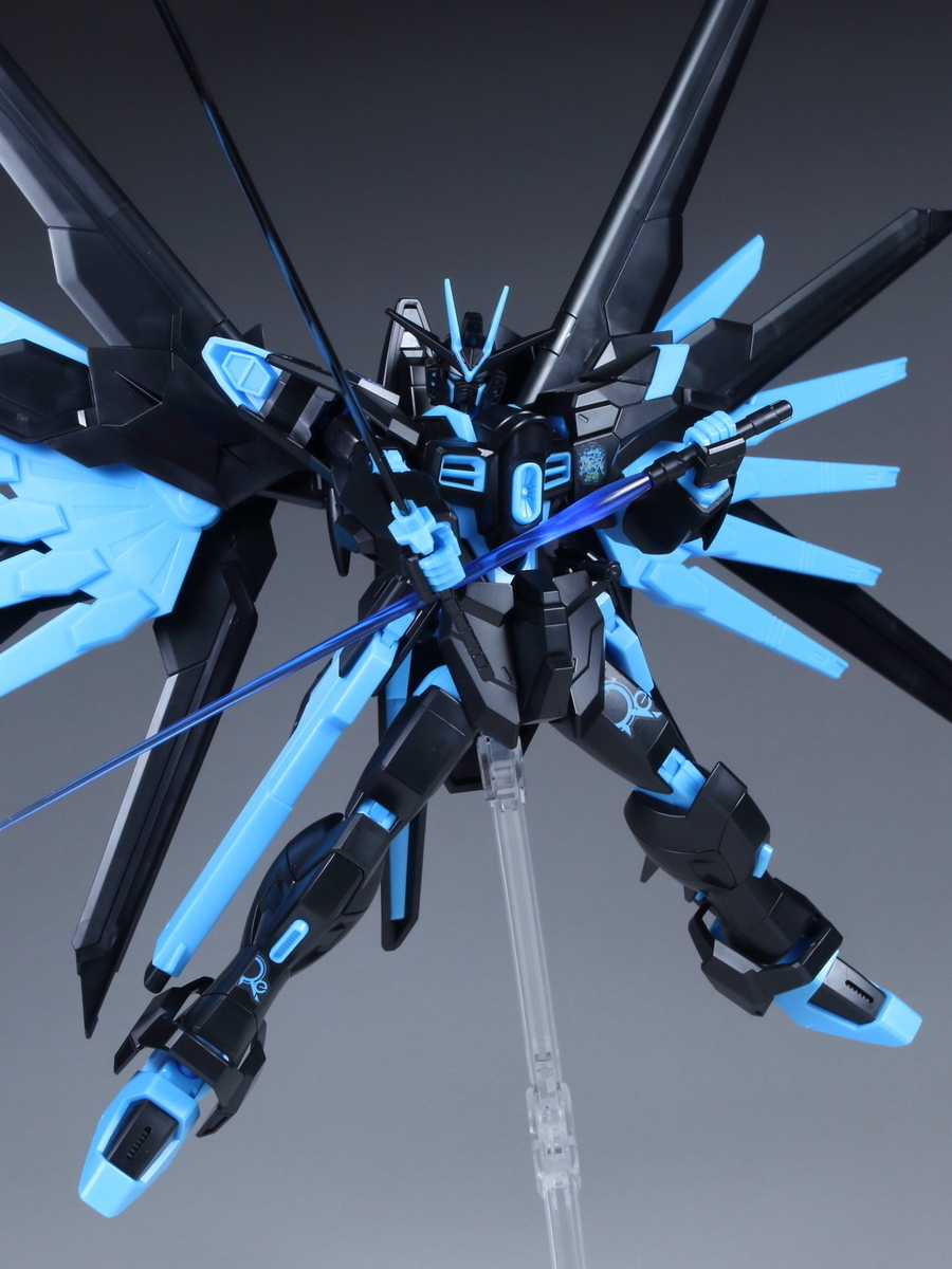 HG 1/144 マイティーストライクフリーダムガンダム[リサーキュ