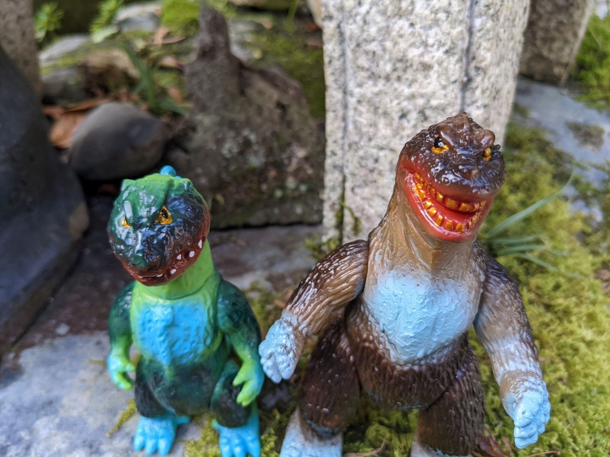 ぶたのはな / 雛形ゴジラ［黄緑］〈+Eng sub〉 - smogbom