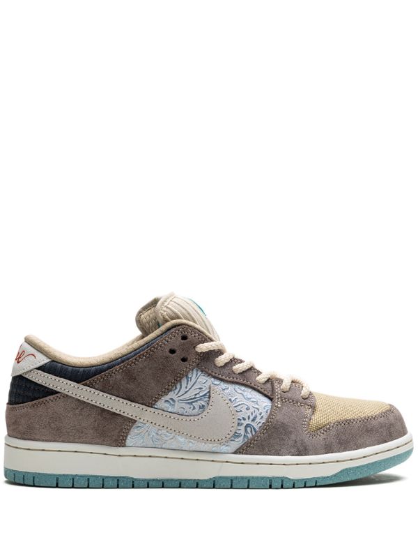 Nike SB Dunk Low 